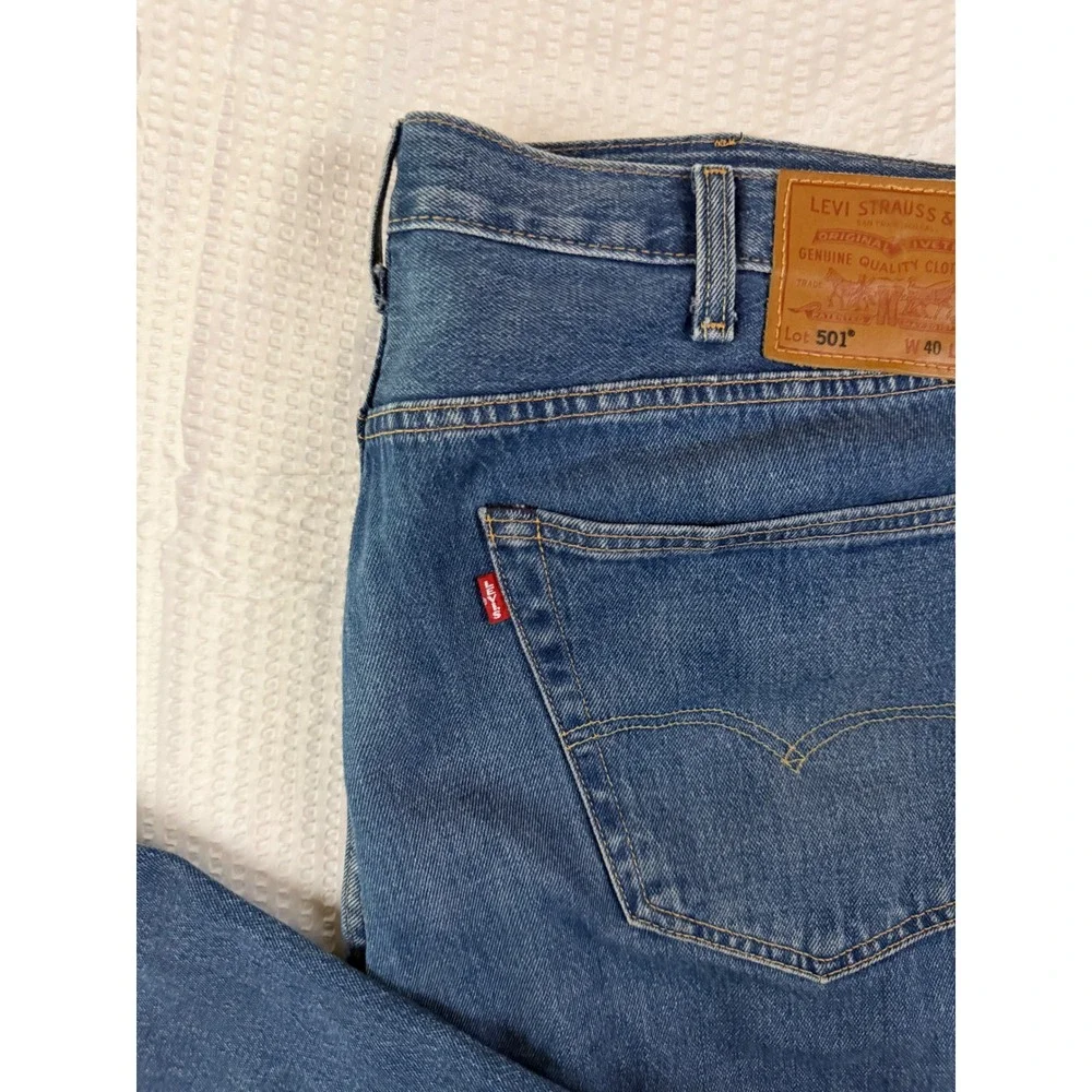 Levis 501 Original Fit Mens Jeans 40x30 Medium Wash Blue Straight Leg Button Fly